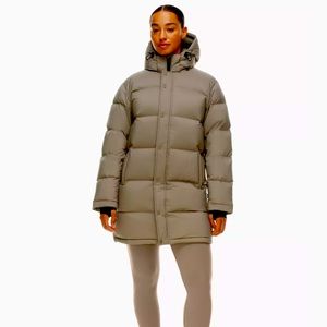 The SuperPuff Mid from Aritzia